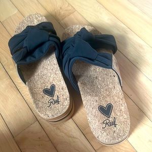 REEF black sandals